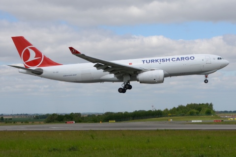 TC-JOZ - A330-243F - Turkish Airlines - LGG - 12-05-2020