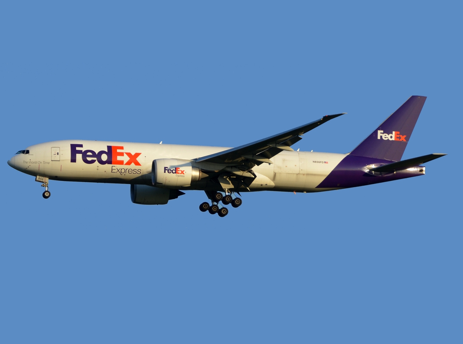N856FD - 777-FS2 - Federal Express (FedEx) - LGG - 03-09-2021