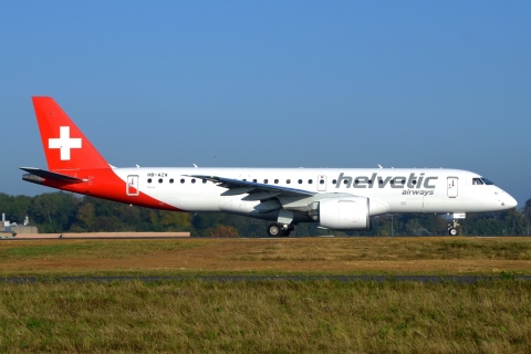 HB-AZA - ERJ-190-E2 (ERJ-190-300 STD) - Helvetic Airways - LUX - 09-10-2021