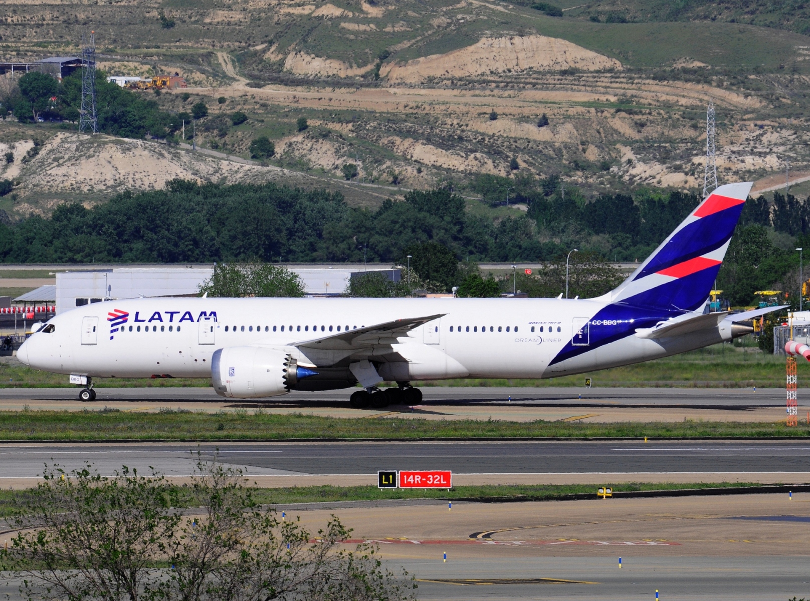 CC-BBG - 787-8 Dreamliner - LATAM Airlines Chile - MAD - 04-05-2022