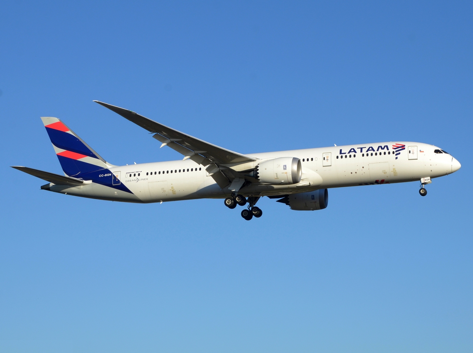 CC-BGN - 787-9 Dreamliner - LATAM Airlines Chile - LIS - 10-06-2022