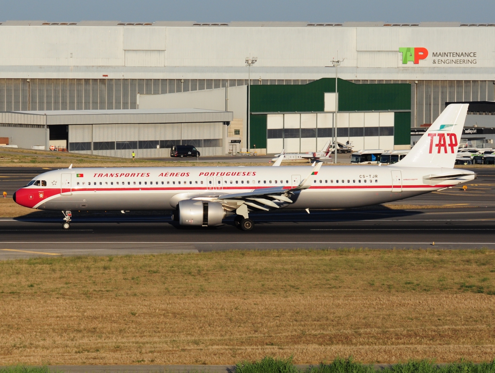 CS-TJR - A321-251NX(WL) - TAP _ Air Portugal - LIS - 09-06-2022b
