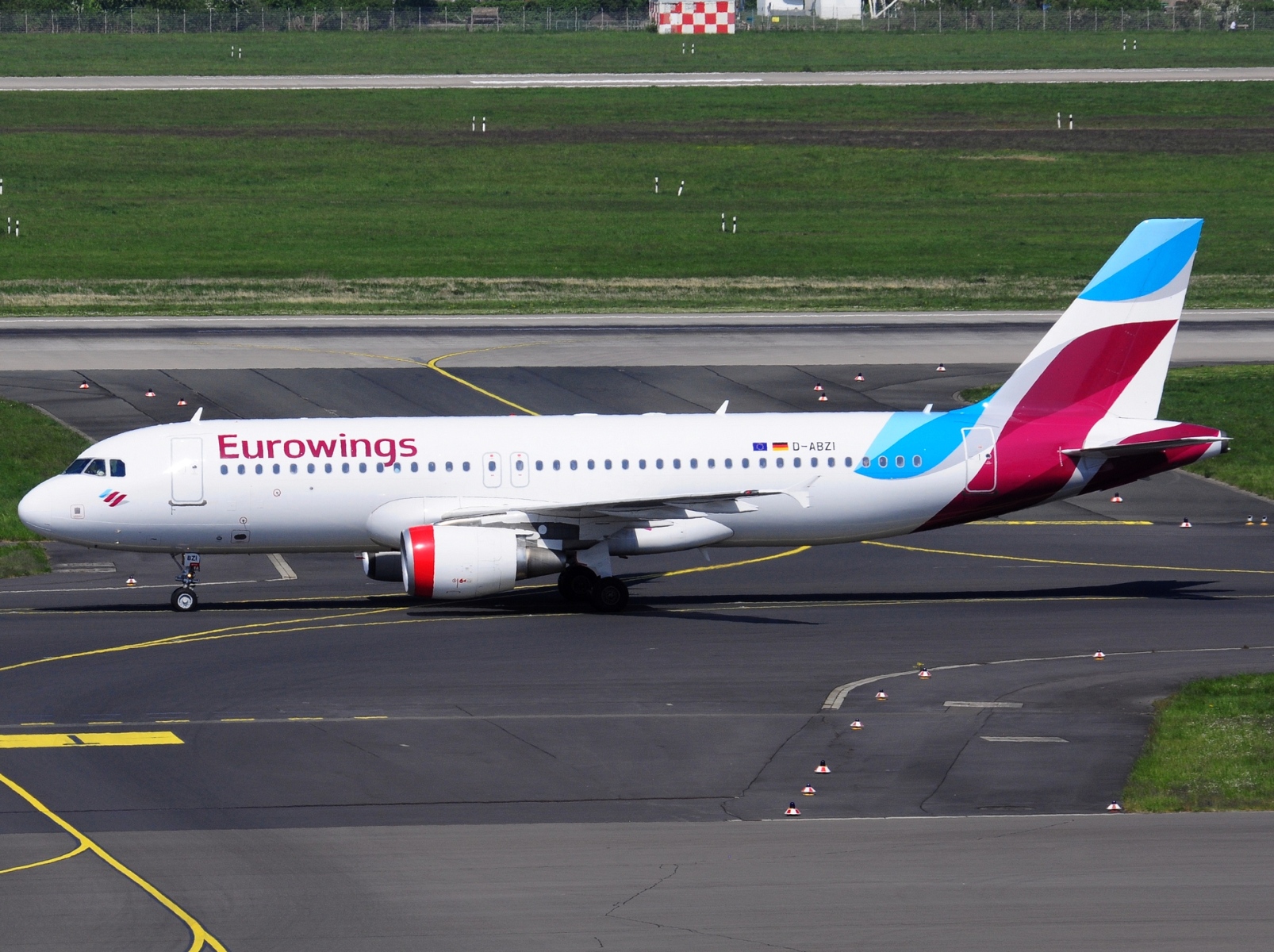 D-ABZI - A320-216 - Eurowings - DUS - 24-04-2022