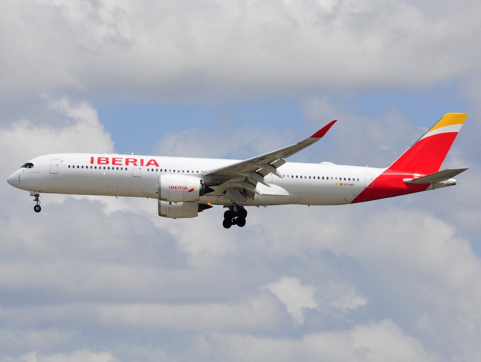 EC-NIS - A350-941 - Iberia - MAD - 04-05-2022
