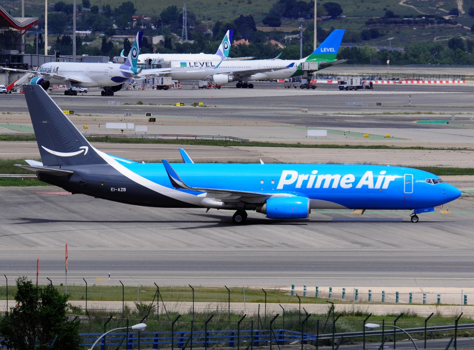 EI-AZB - 737-8AS(WL) - Amazon Prime Air - MAD - 04-05-2022