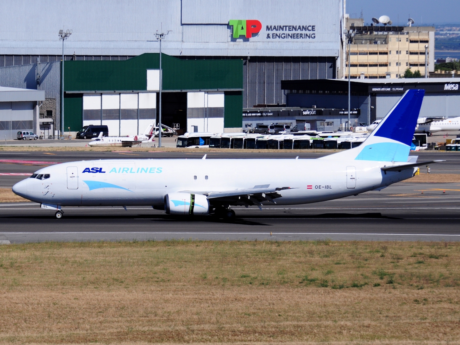OE-IBL - 737-490 - ASL Airlines Belgium - LIS - 09-06-2022