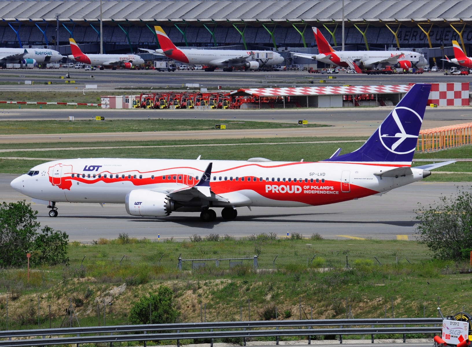SP-LVD - 737-8 MAX - LOT _ Polish Airlines - MAD - 04-05-2022