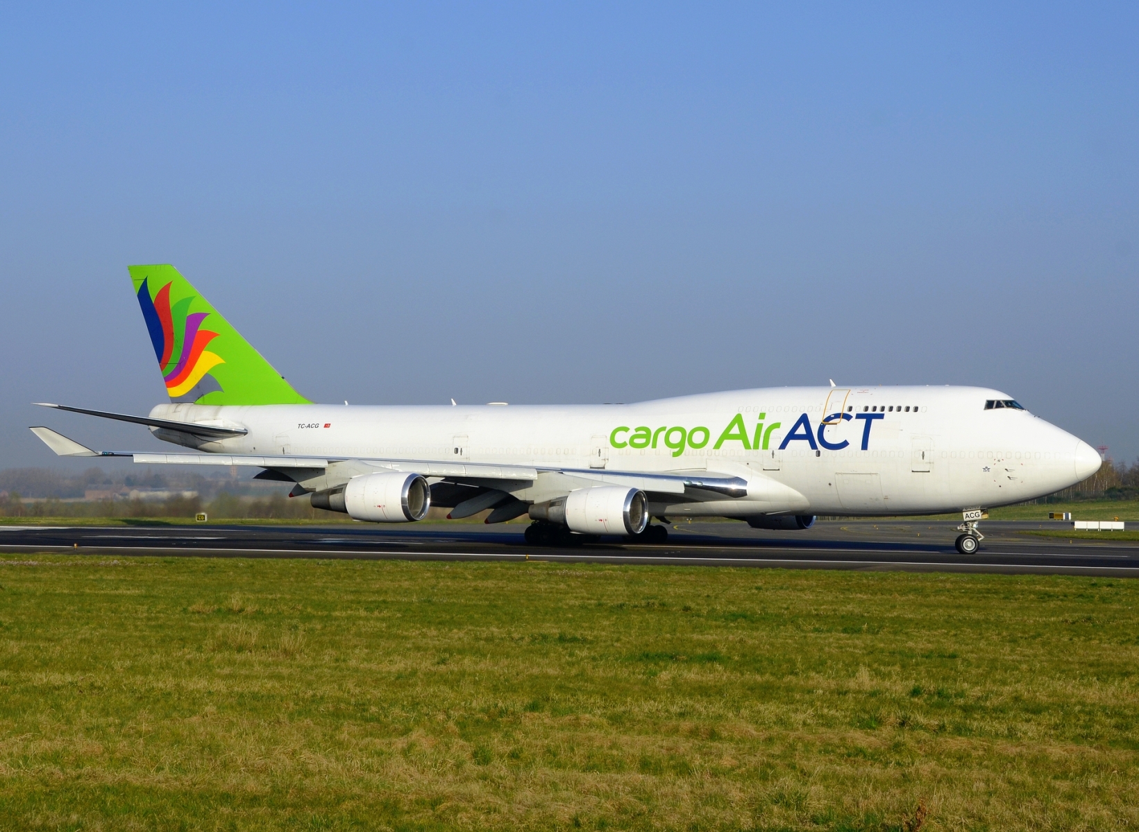 TC-ACG - 747-481 - ACT Airlines - LGG - 26-03-2022b