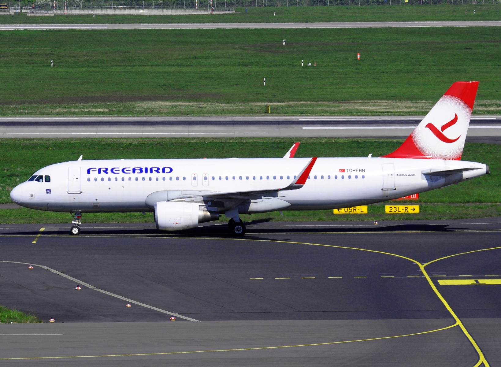 TC-FHN - A320-214(WL) - Freebird Airlines - DUS - 24-04-2022