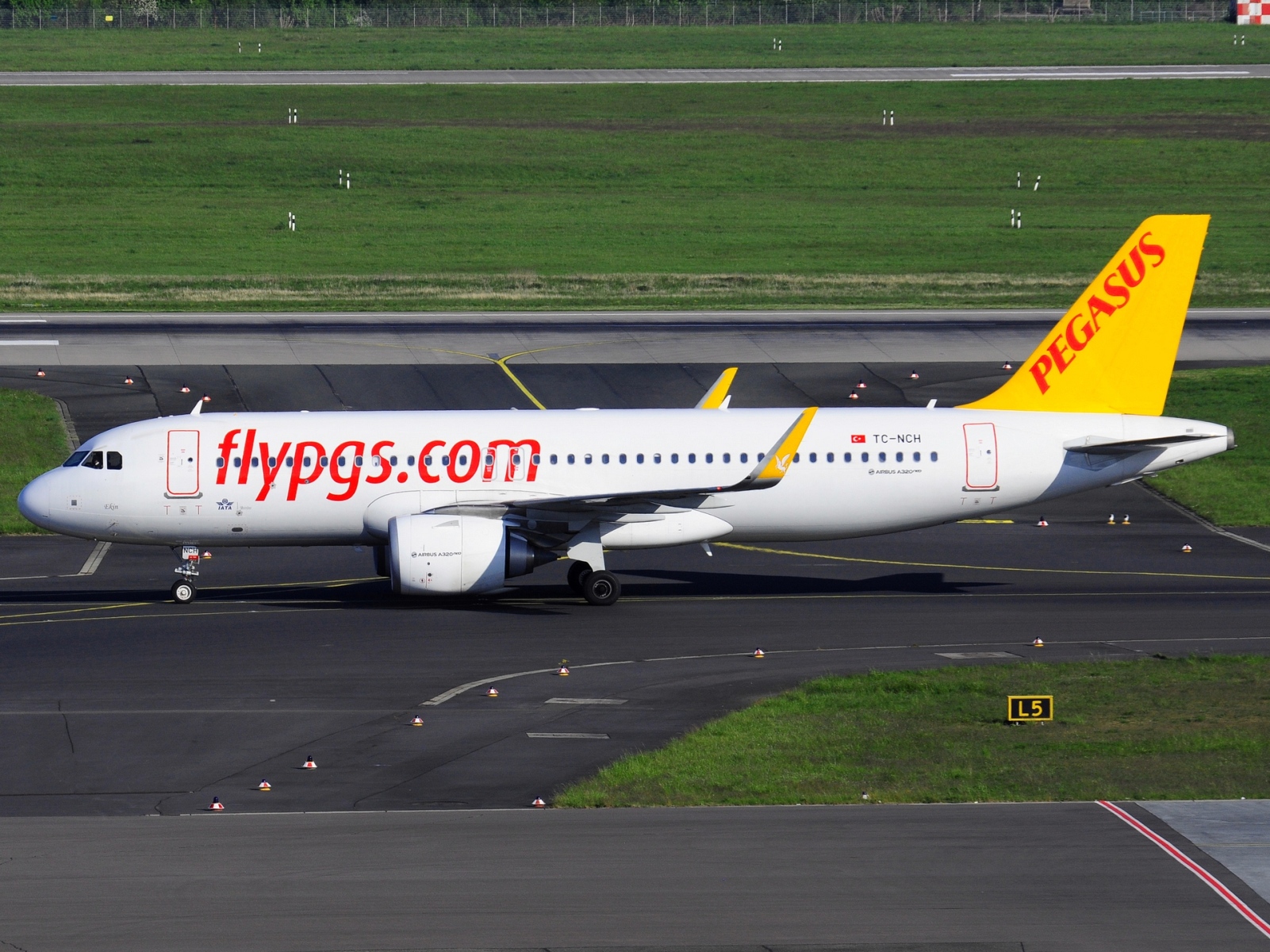 TC-NCH - A320-251N(WL) - Pegasus - DUS - 24-04-2022