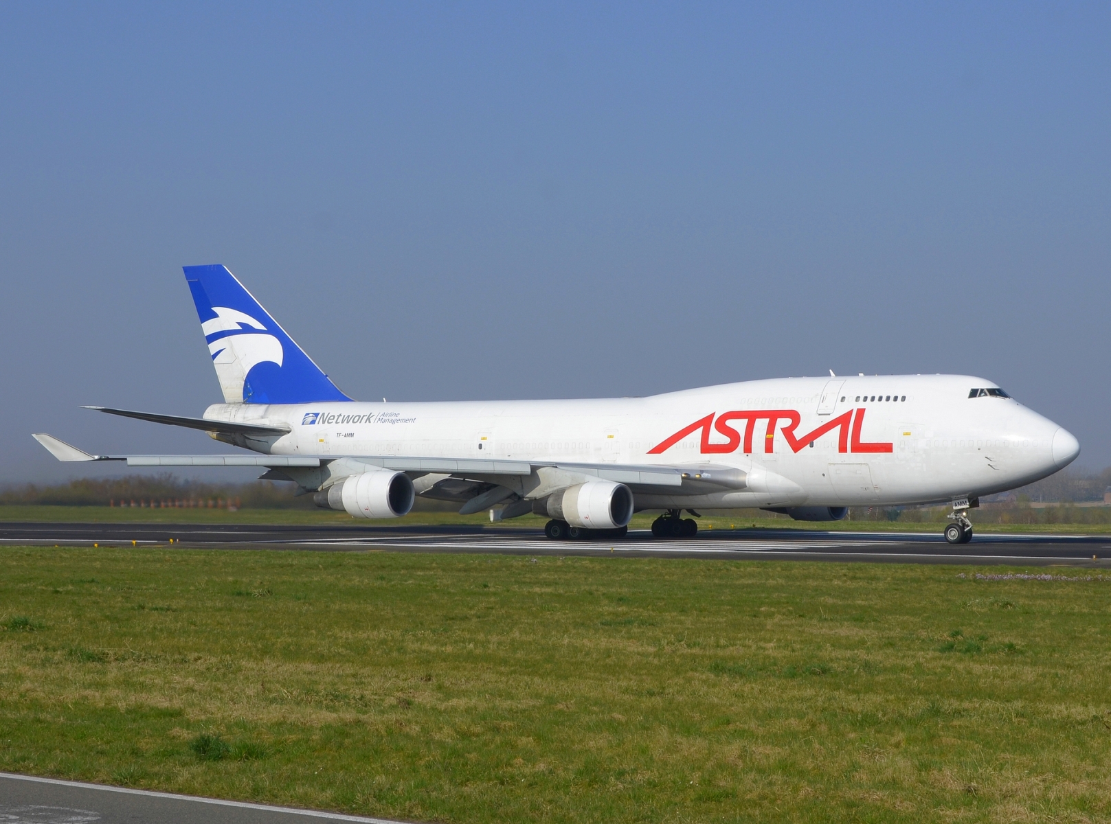 TF-AMM - 747-4H6 - Astral Network Aviation - LGG - 26-03-2022b