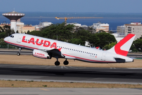 9H-IHD - A320-232 - Lauda Europe - LIS - 09-06-2022