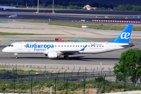 EC-LLR - ERJ-195LR (ERJ-190-200 LR) - Air Europa Express - MAD - 04-05-2022
