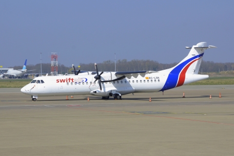 EC-LSN - ATR 72-202 - Swiftair - LGG - 26-03-2022