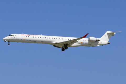 EC-MLC - CRJ-1000 - Iberia Regional - MAD - 05-05-2022
