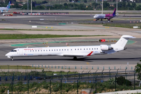 EC-MPA - CRJ-1000 - Iberia Regional - MAD - 04-05-2022b