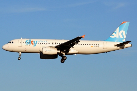 EC-NOZ - A320-232 - Sky Atlantic - BRU - 28-08-2022