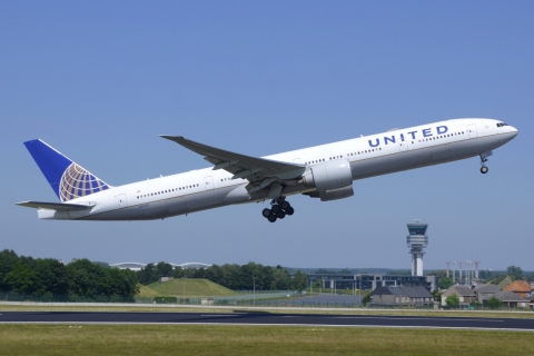N2243U - 777-300(ER) - United Airlines - BRU - 22-06-2022