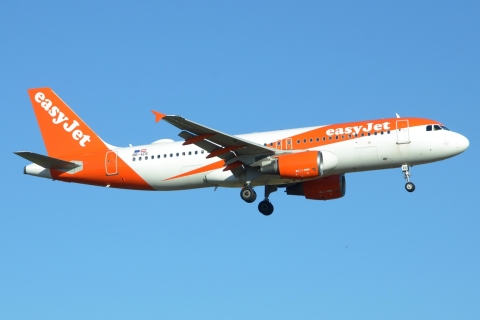 OE-ISZ - A320-214 - EasyJet - LIS - 10-06-2022