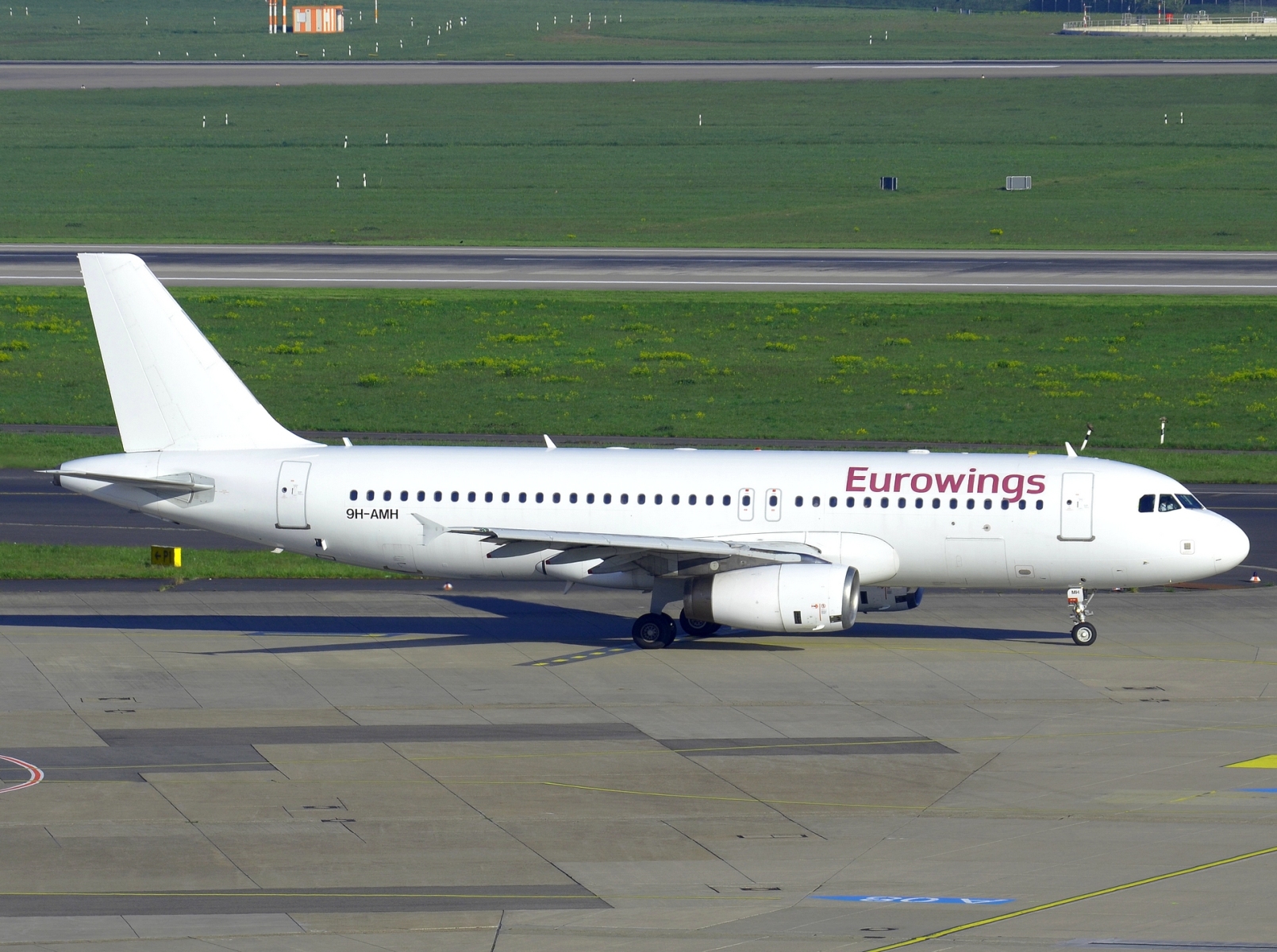 9H-AMH - A320-232 - Eurowings - DUS - 30-04-2023