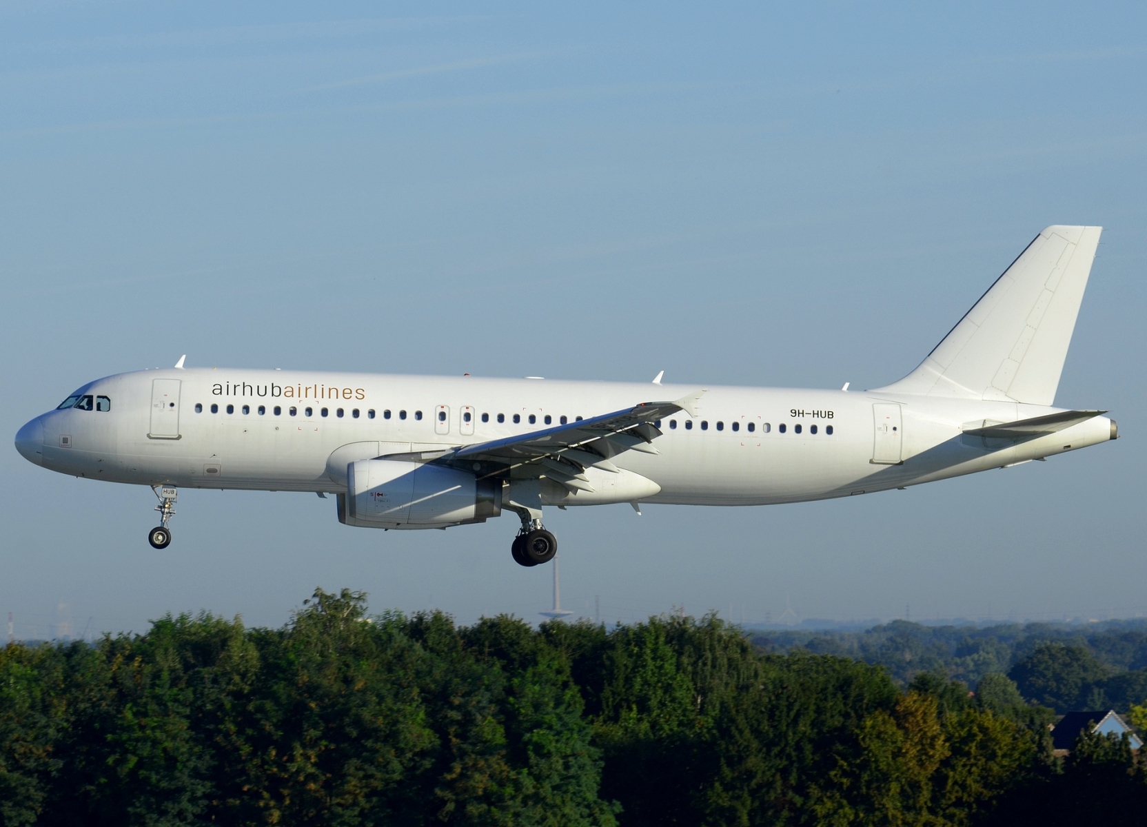9H-HUB - A320-232 - Airhub Airlines - BRU - 06-09-2023