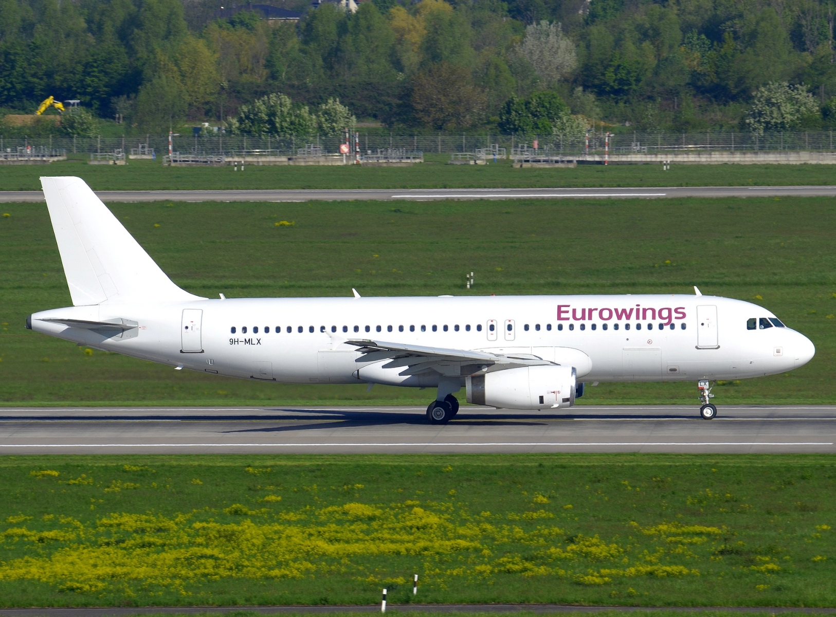 9H-MLX - A320-232 - Eurowings - DUS - 30-04-2023