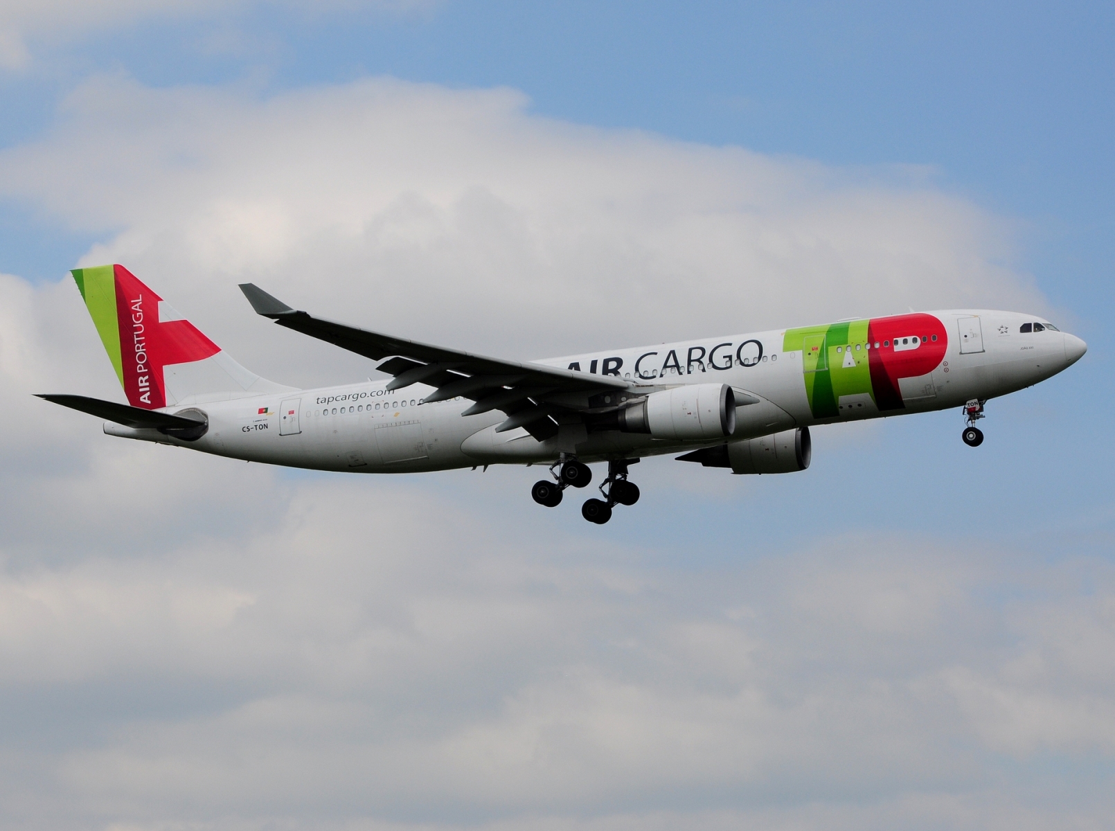 CS-TON - A330-202 - TAP _ Air Portugal - BRU - 19-04-2023