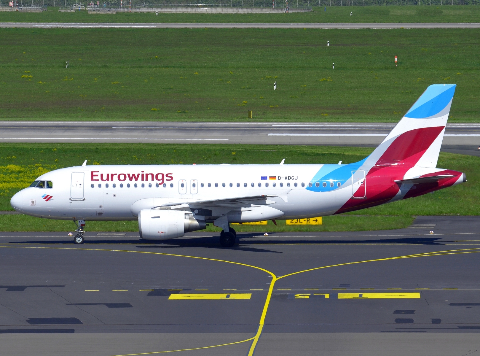 D-ABGJ - A319-112 - Eurowings - DUS - 30-04-2023