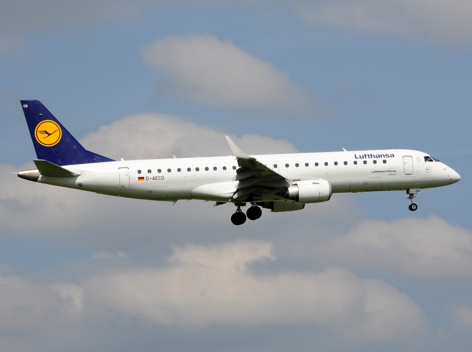 D-AECD - ERJ-190LR (ERJ-190-100 LR) - Lufthansa Cityline - BRU - 19-04-2023