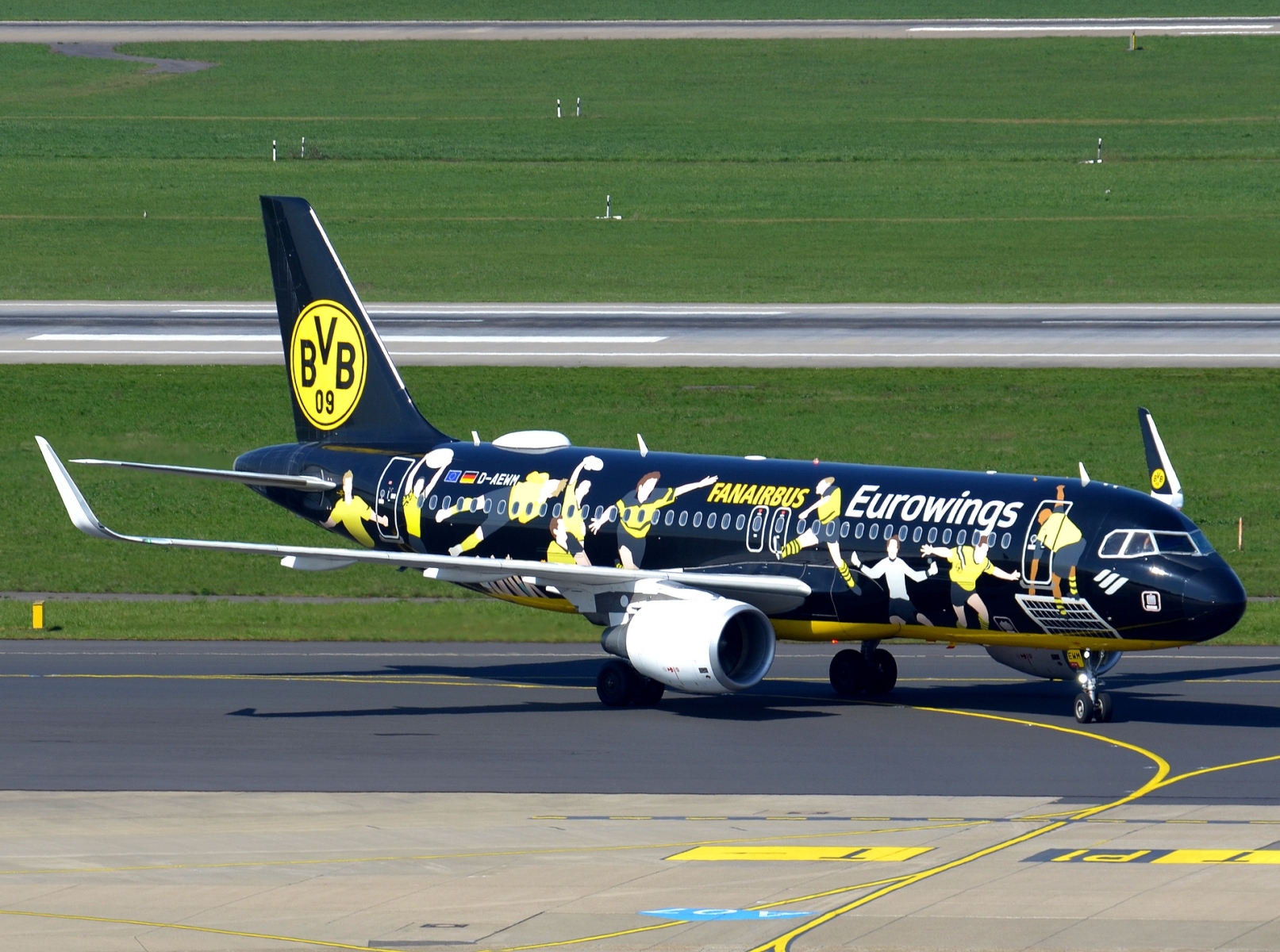 D-AEWM - A320-214(WL) - Eurowings - DUS - 05-04-2023