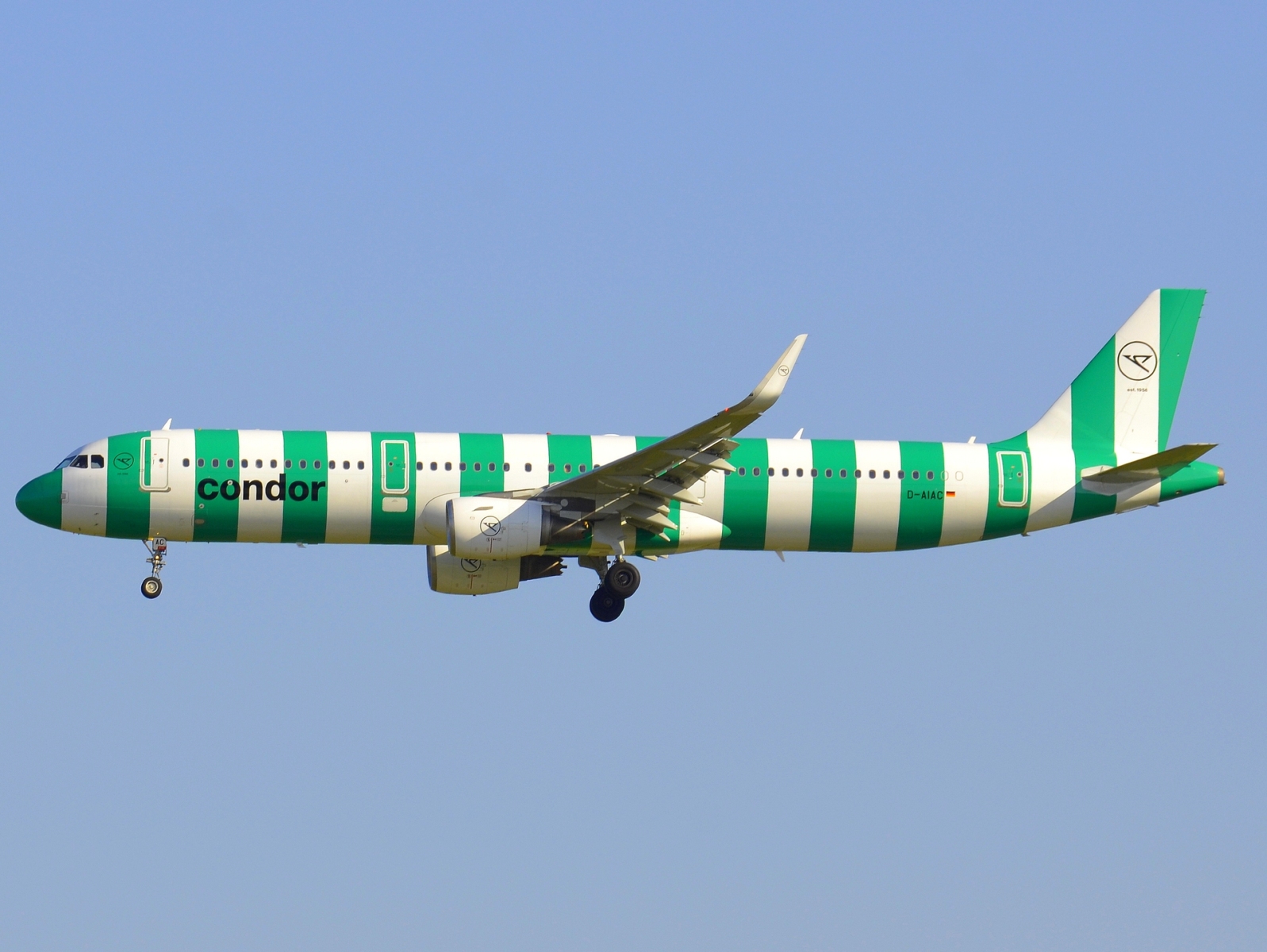 D-AIAC - A321-211(WL) - Condor - FRA - 25-05-2023b