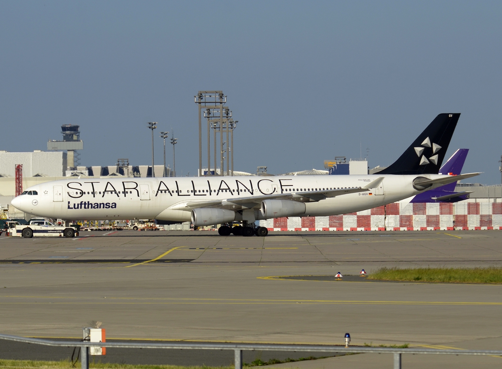 D-AIGV - A340-313 - Lufthansa - FRA - 25-05-2023