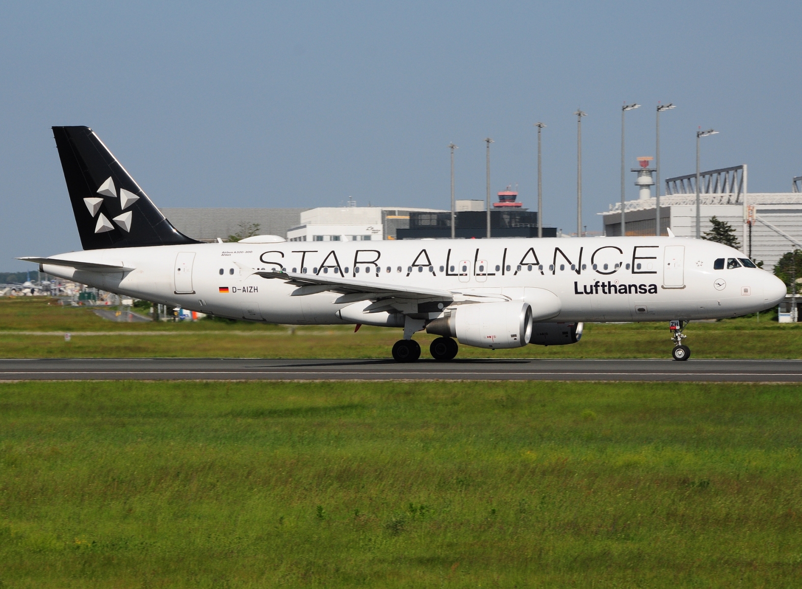 D-AIZH - A320-214 - Lufthansa - FRA - 25-05-2023