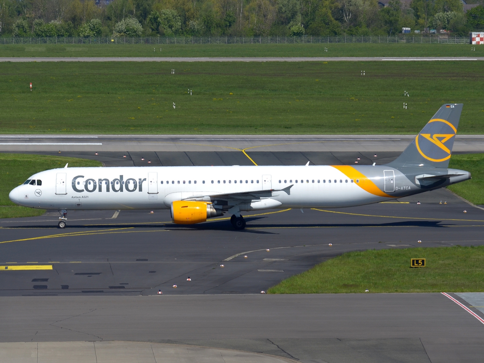 D-ATCA - A321-211 - Condor - DUS - 30-04-2023