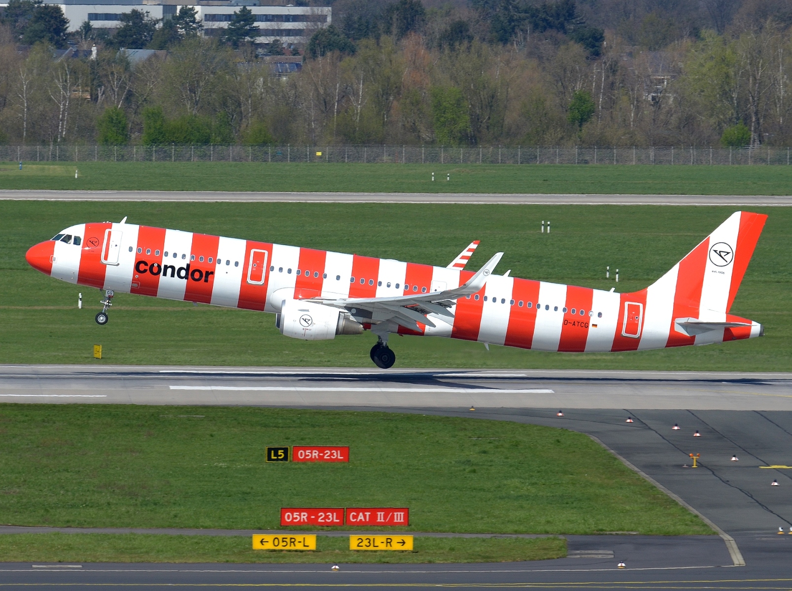 D-ATCG - A321-211(WL) - Condor - DUS - 05-04-2023b