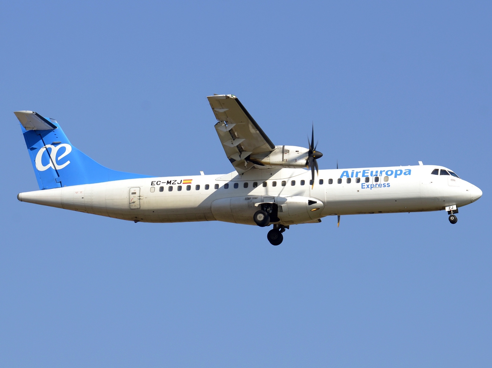 EC-MZJ - ATR 72-500 (72-212A) - Air Europa Express - PMI - 23-06-2023b