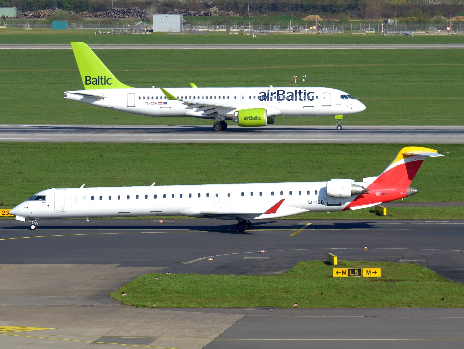 EI-HBB - CRJ-1000 - Hibernian Airlines - DUS - 05-04-2023