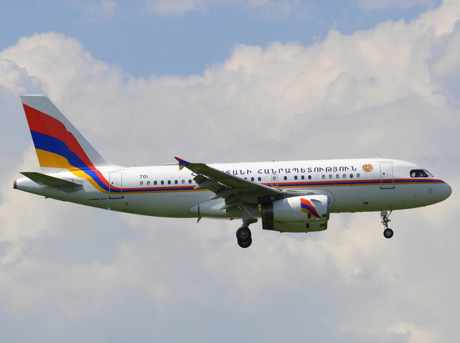 EK-RA01 - A319-132(CJ) - Air Armenia - BRU - 13-05-2023