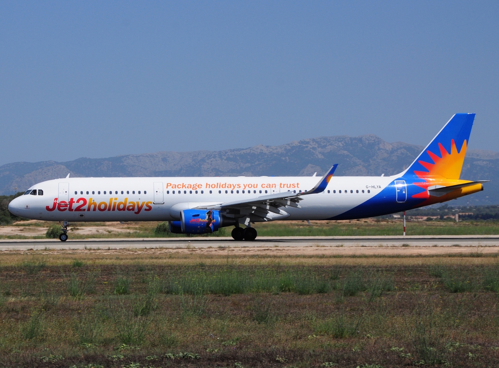 G-HLYA - A321-211(WL) - Jet2 - PMI - 24-06-2023