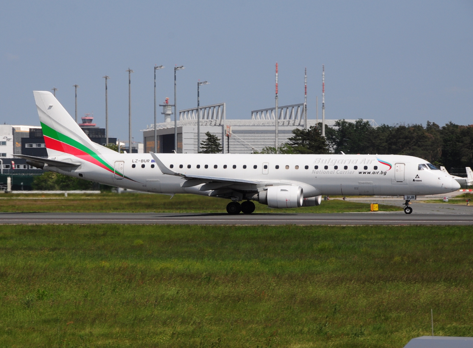 LZ-BUR - ERJ-190STD (ERJ-190-100) - Bulgaria Air - FRA - 26-05-2023