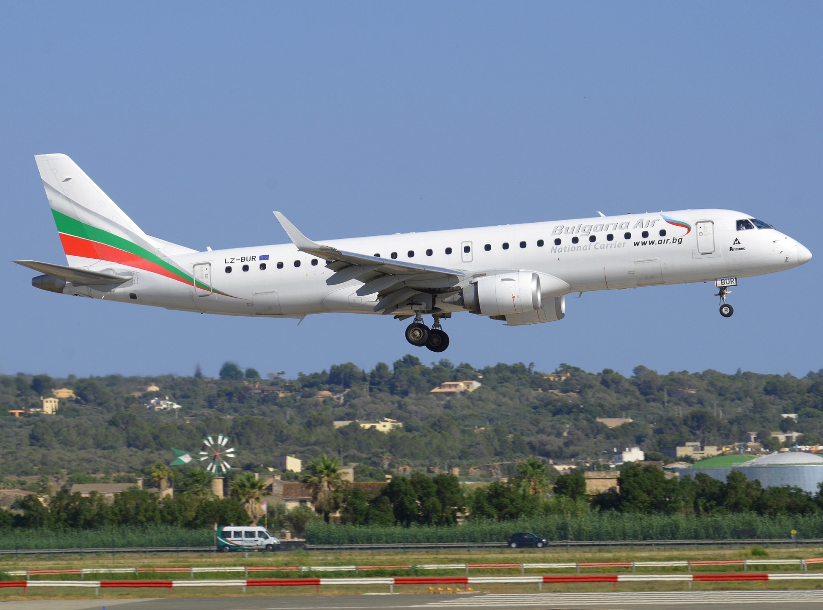 LZ-BUR - ERJ-190STD (ERJ-190-100) - Bulgaria Air - PMI - 24-06-2023