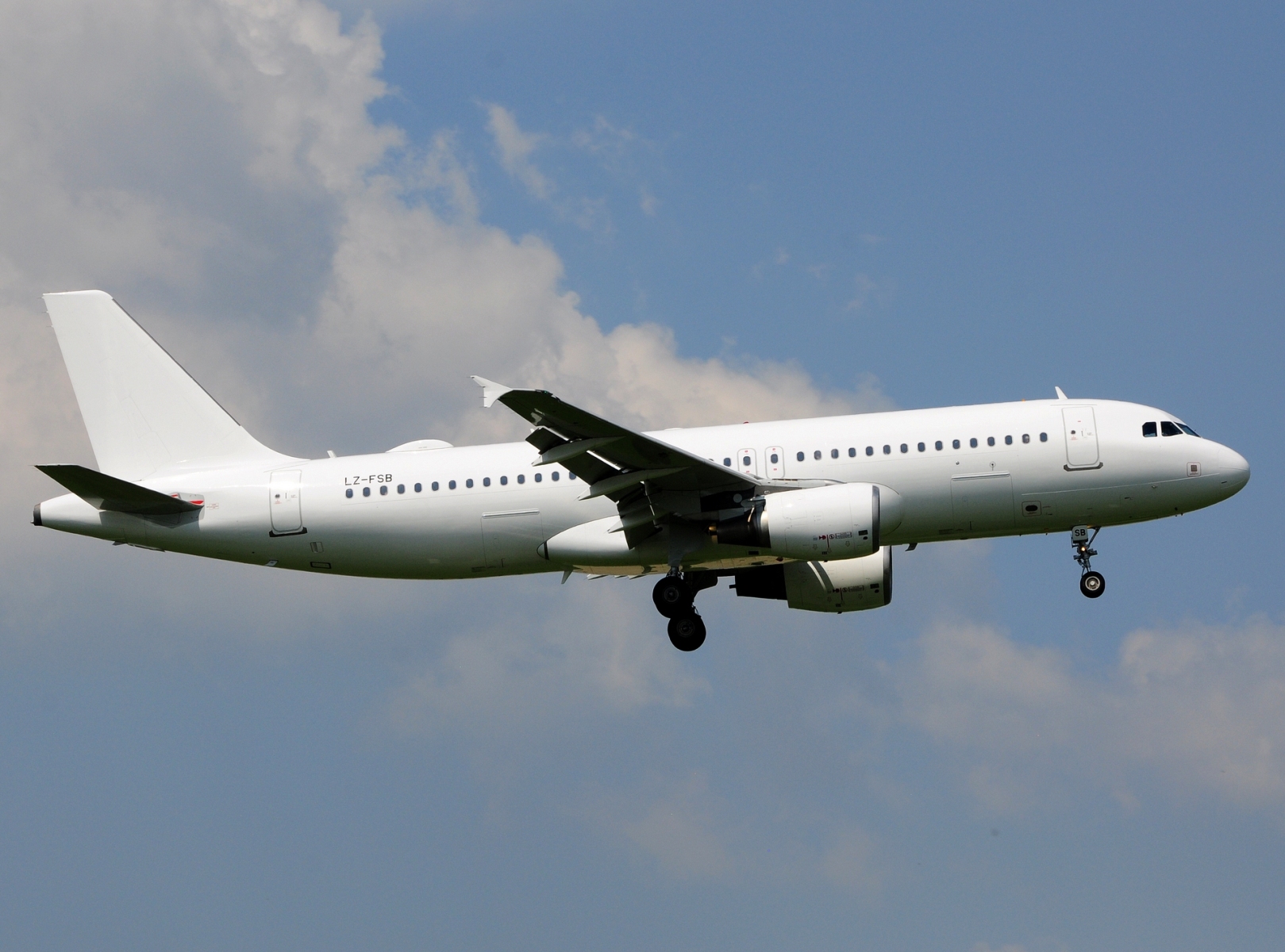 LZ-FSB - A320-214 - Fly2Sky - BRU - 13-05-2023