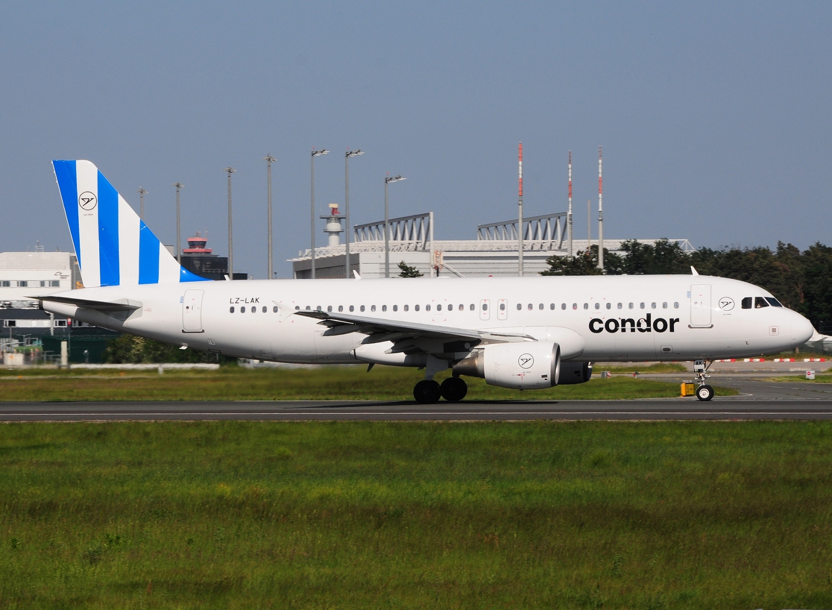 LZ-LAK - A320-214 - Condor - FRA - 25-05-2023c