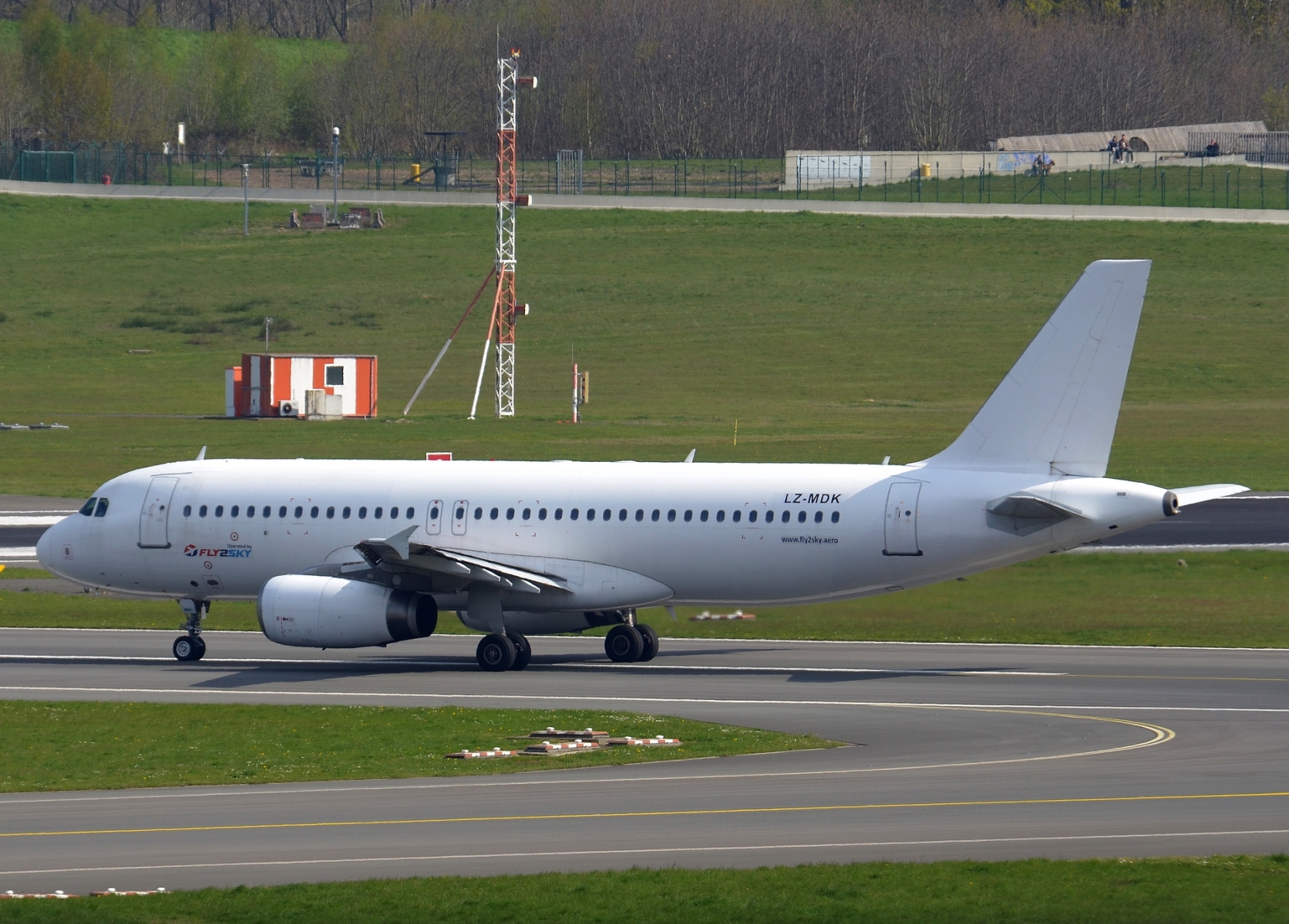LZ-MDK - A320-232 - Fly2Sky - BRU - 18-04-2023