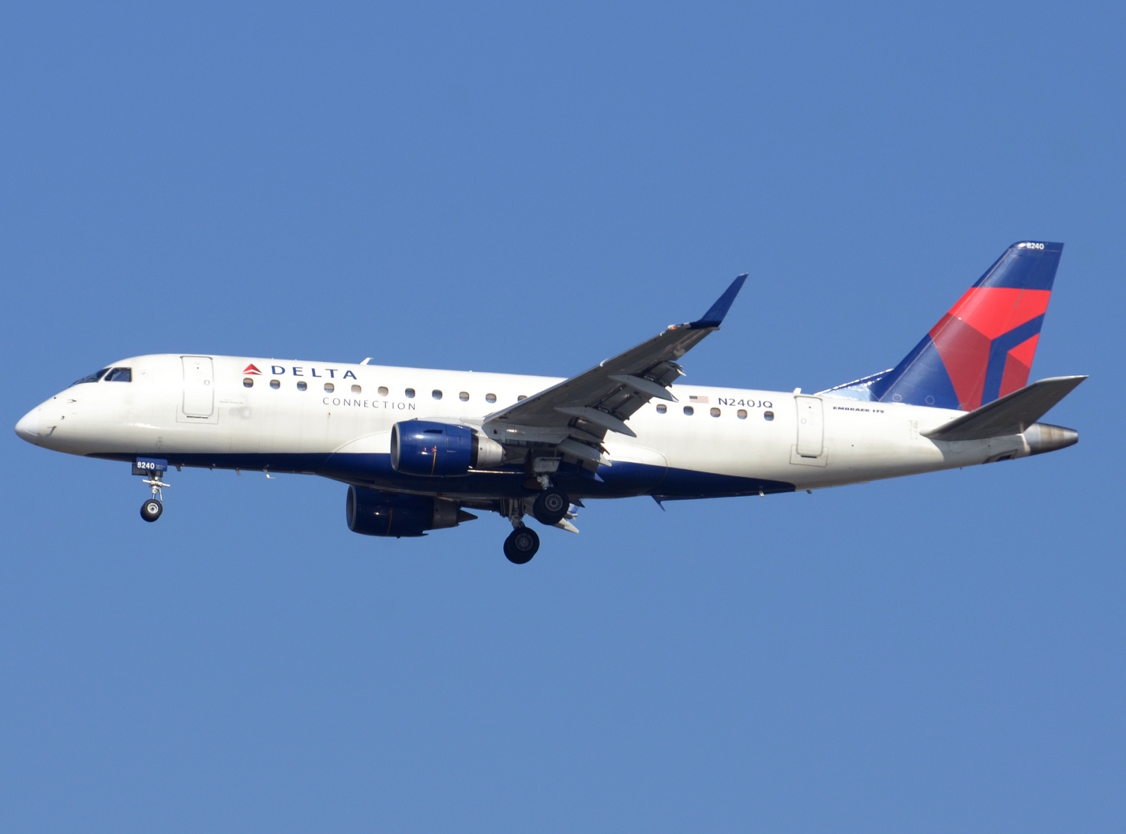 N240JQ - ERJ-175LR (ERJ-170-200 LR)  - Delta Connection - JFK - 28-10-2023