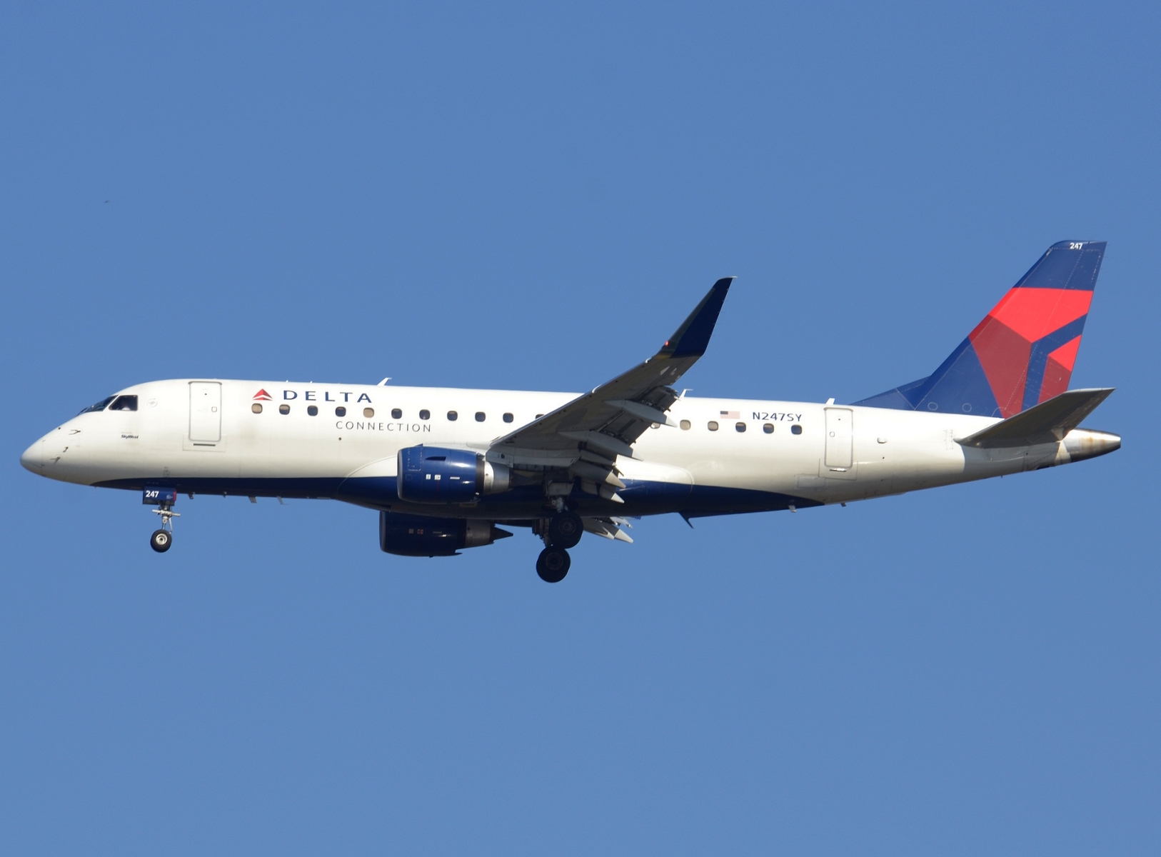 N247SY - ERJ-175LR (ERJ-170-200 LR) - Delta Connection - JFK - 28-10-2023