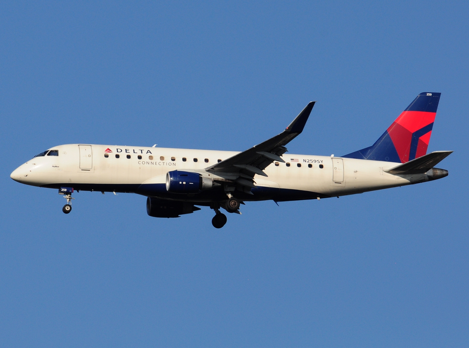 N259SY - ERJ-175LR (ERJ-170-200 LR) - Delta Connection - JFK - 28-10-2023