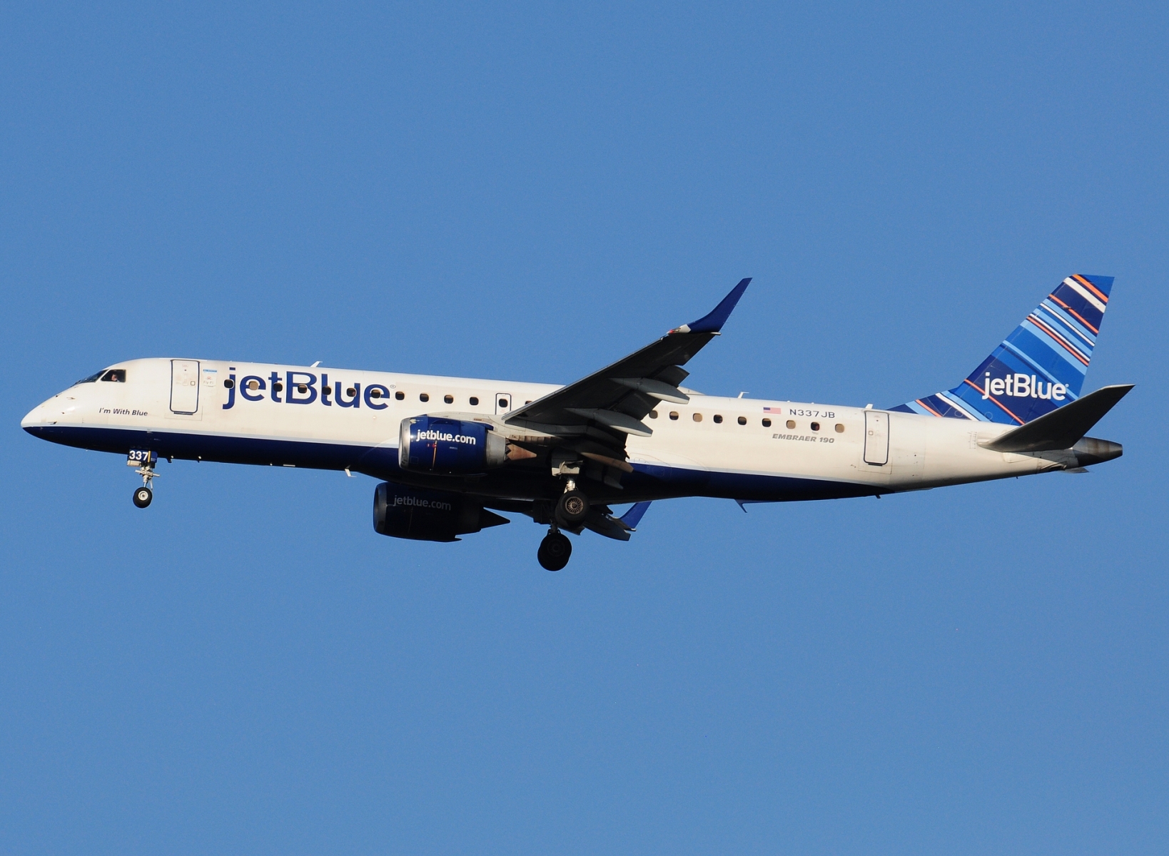 N337JB - ERJ-190AR (ERJ-190-100 IGW) - JetBlue Airways - JFK - 28-10-2023b