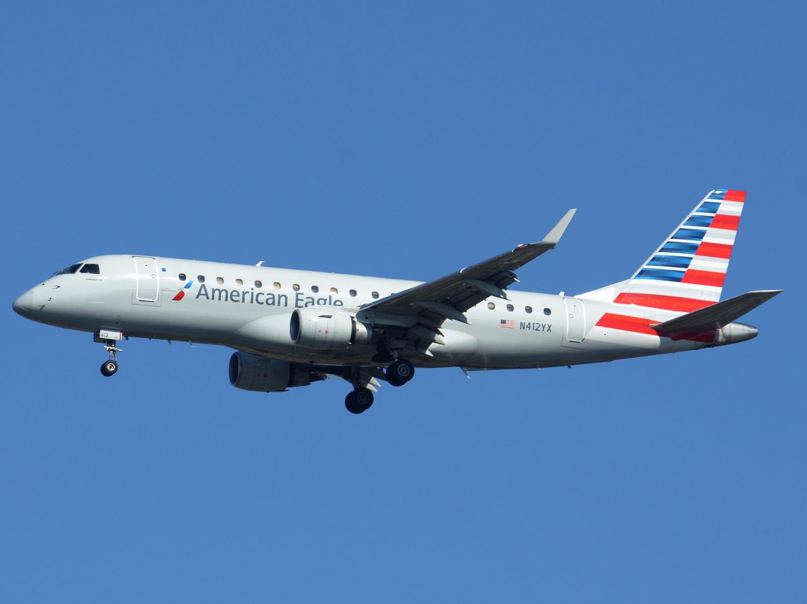 N412YX - ERJ-175LR (ERJ-170-200 LR)  - American Eagle - JFK - 28-10-2023
