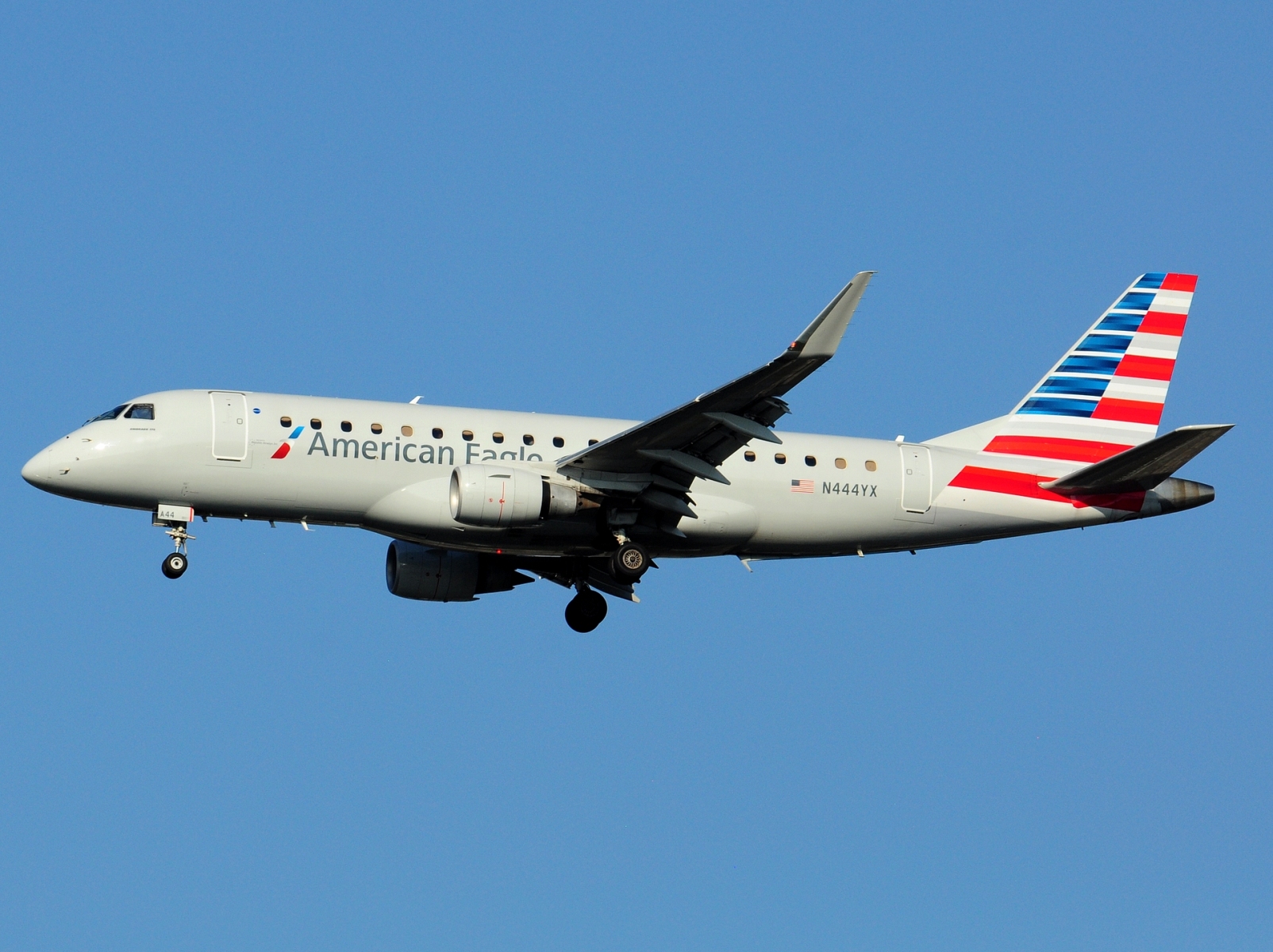N444YX - ERJ-175LR (ERJ-170-200 LR) - American Eagle - JFK - 28-10-2023